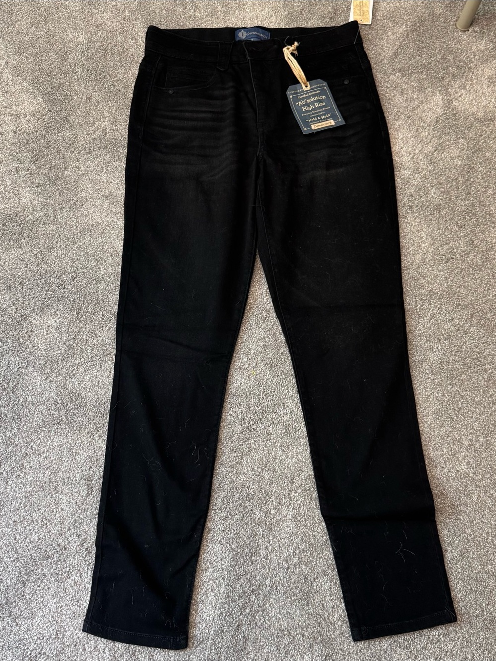 DEMOCRACY Women’s Ab-Tech Black Jeans Size 8. Cropped and‎ Slimming. New w/ tags